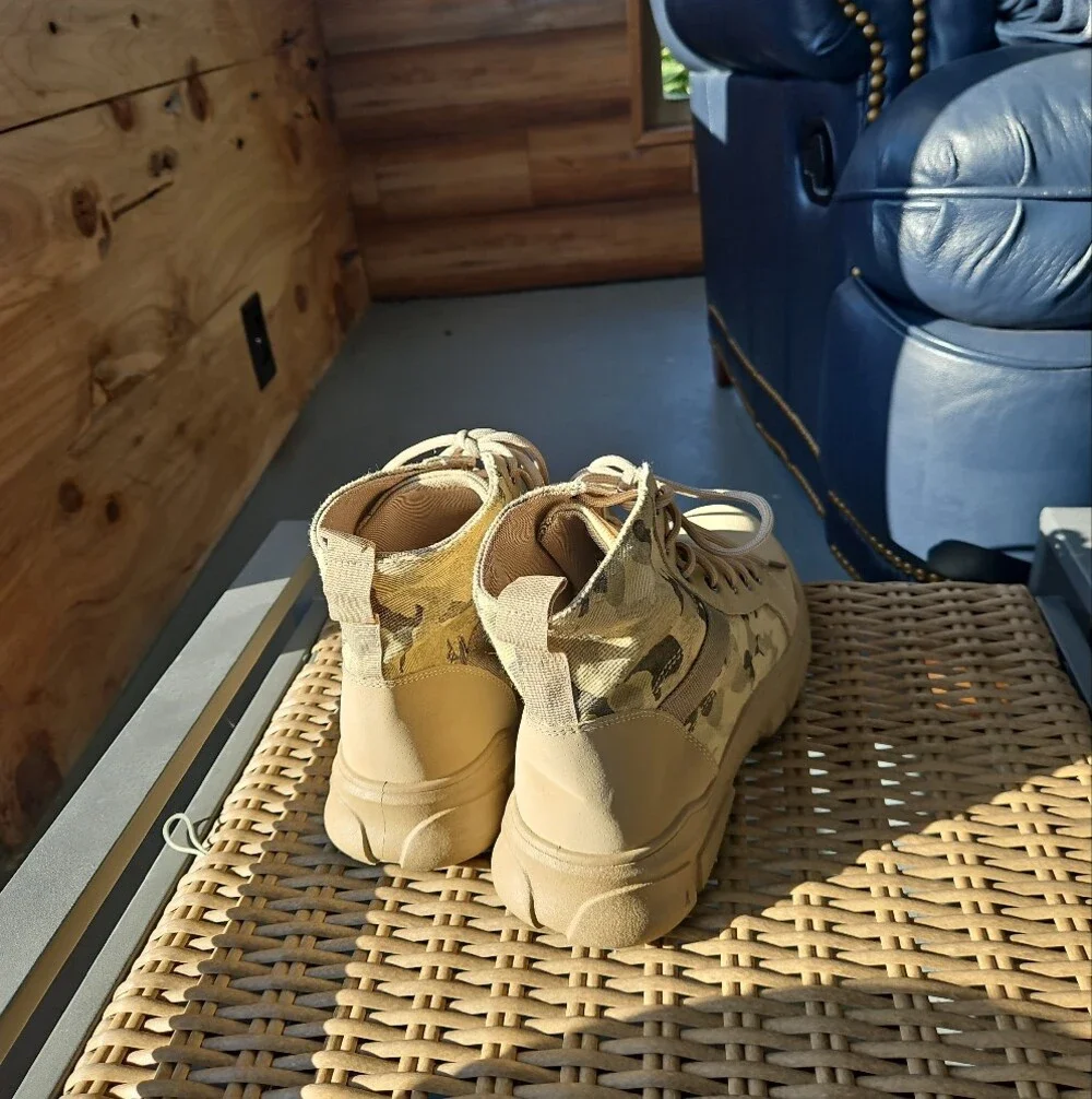 Men's Desert Camo Tactical Boots - Tan